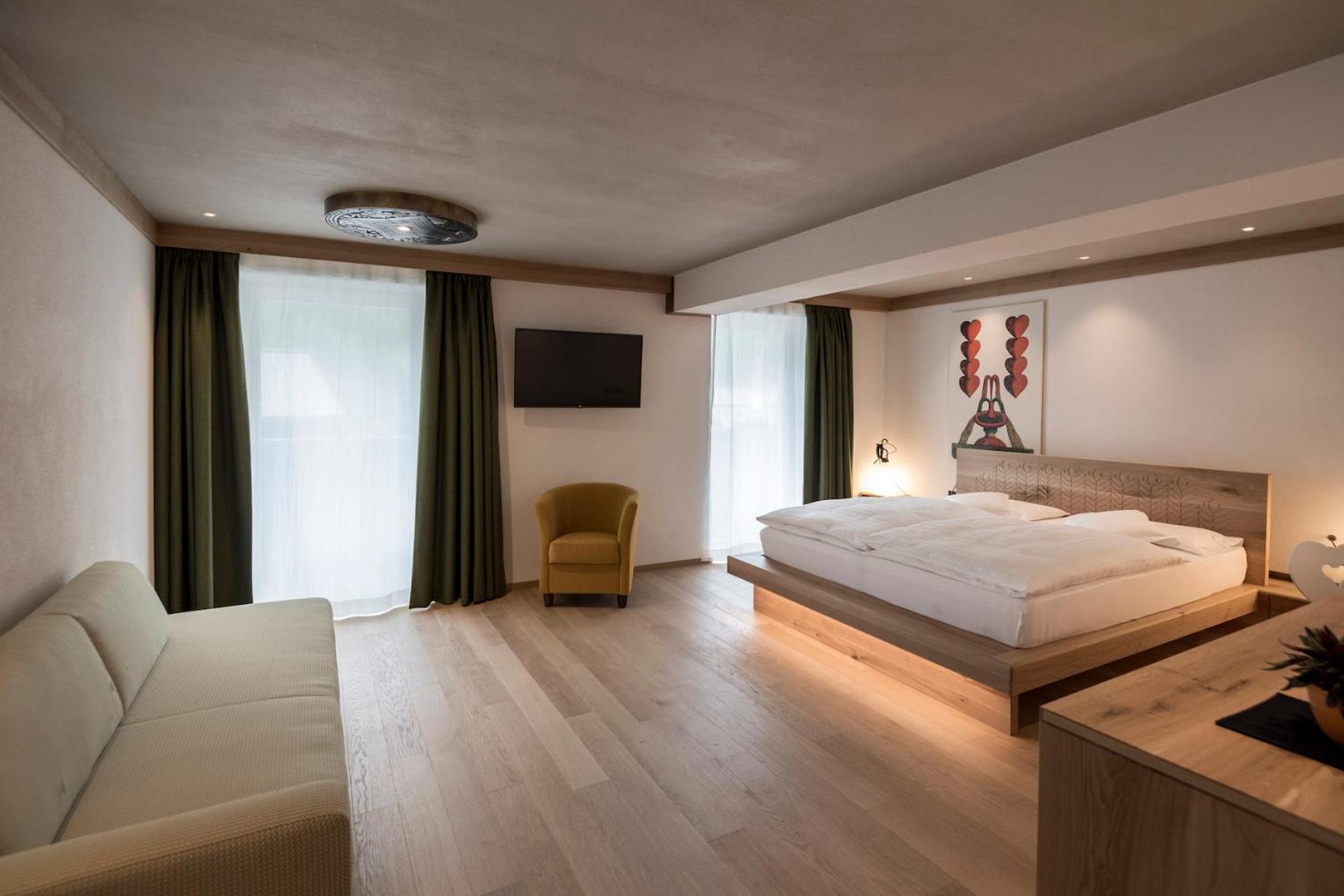 Posta Zirm Hotel Corvara In Badia Exterior photo